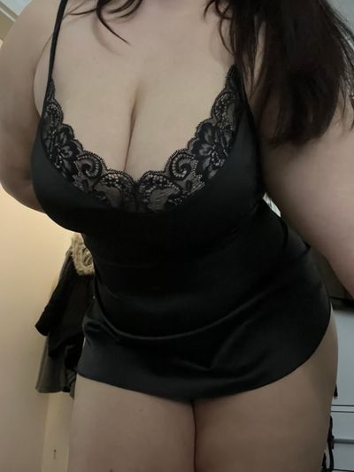 S*xy night dress with surprise 😜🖤